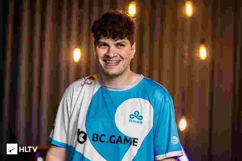 在职业足球 在职业足球