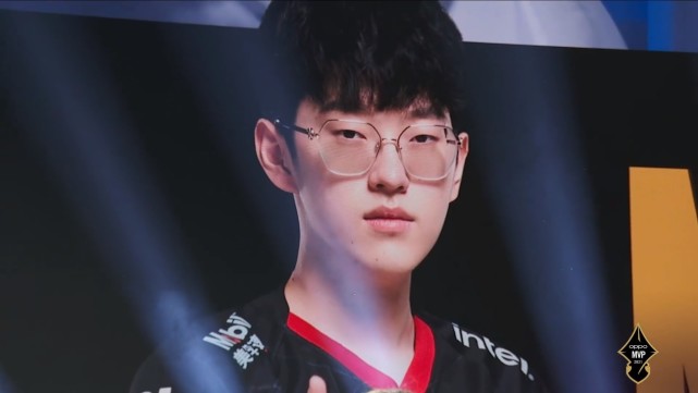 被主裁改判 被主裁改判